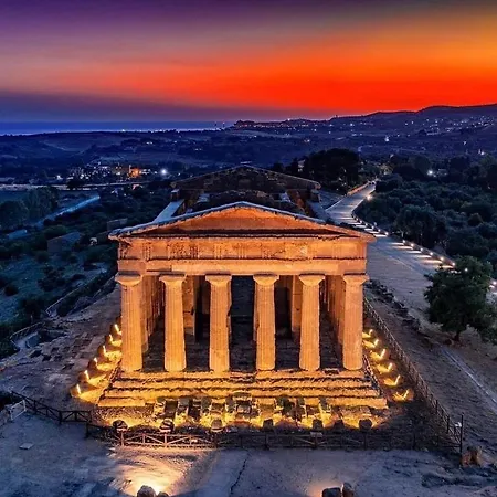 Guest house Akragaroom