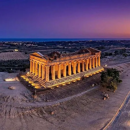 Guest house Akragaroom